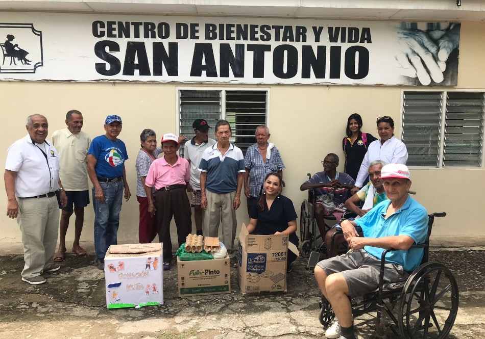 Visita Asilo  San Antonio 